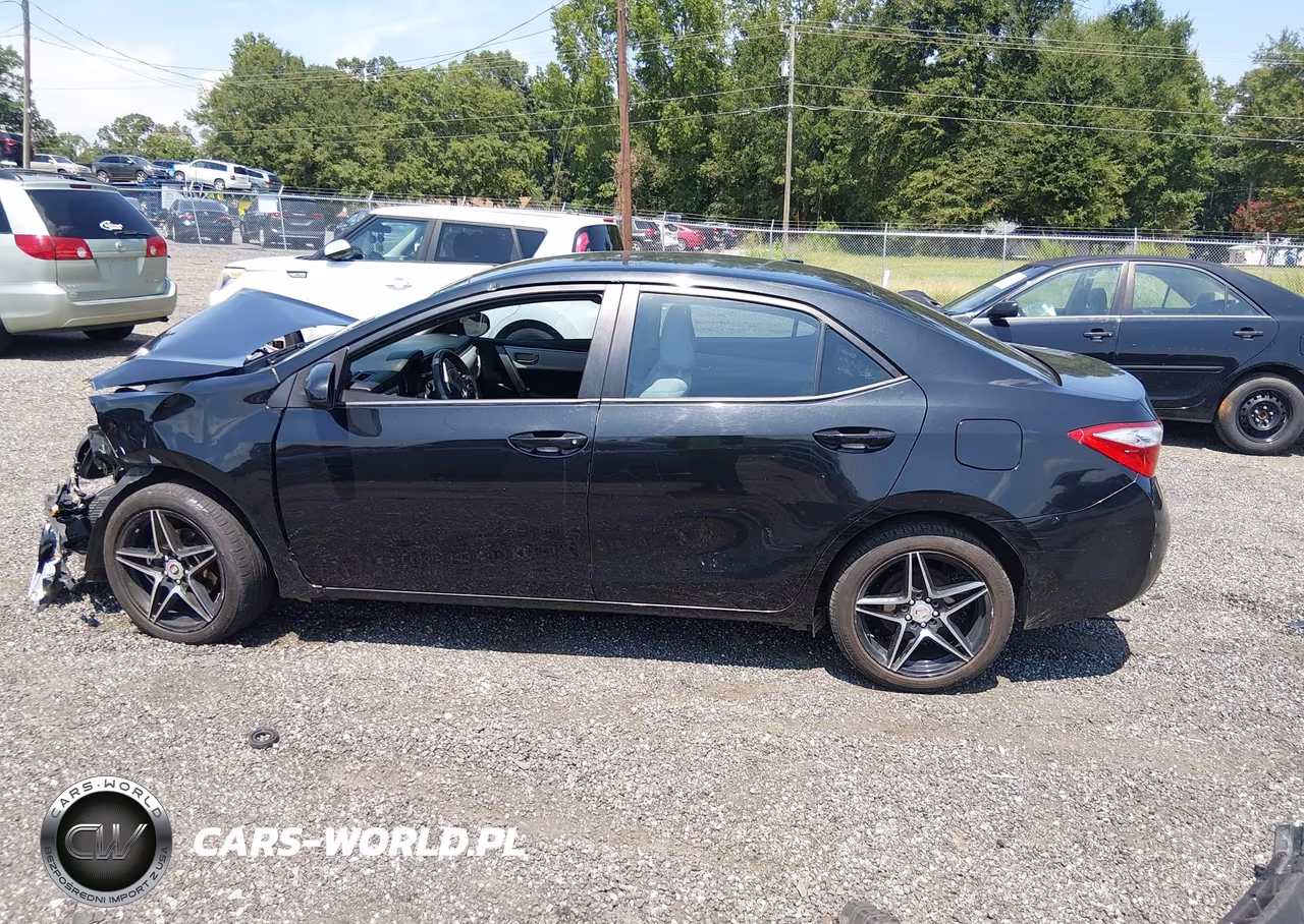 2015 Toyota Corolla Le VIN:5YFBURHE5FP222310 - 15