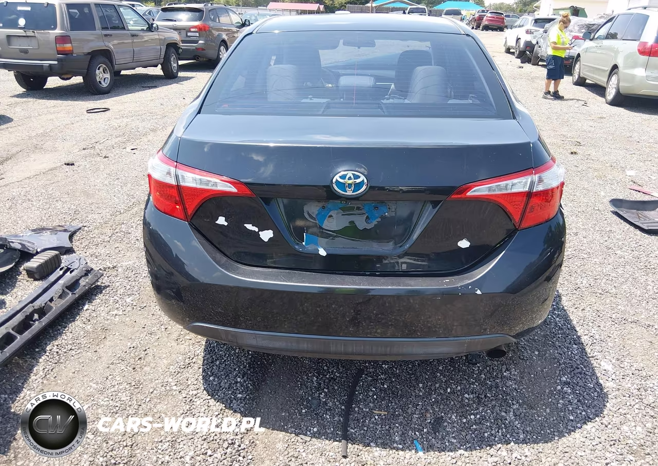 2015 Toyota Corolla Le VIN:5YFBURHE5FP222310 - 17