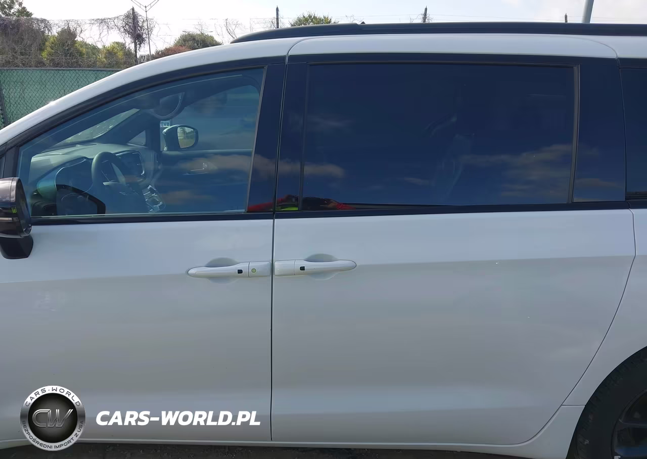 2025 Chrysler Pacifica Limited VIN:2C4RC1GG7SR561795 - 14