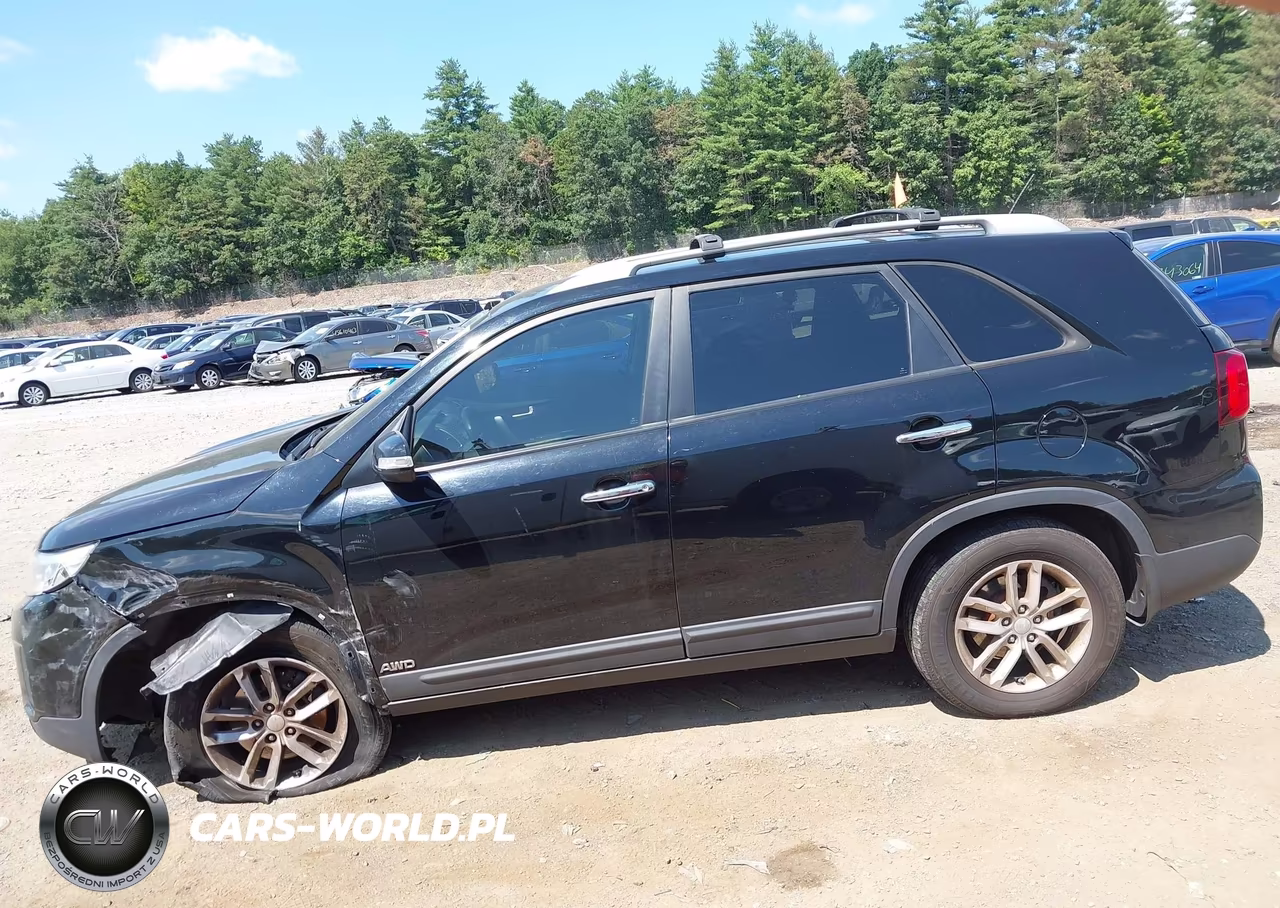 2015 Kia Sorento Lx VIN:5XYKTDA63FG569616 - 14