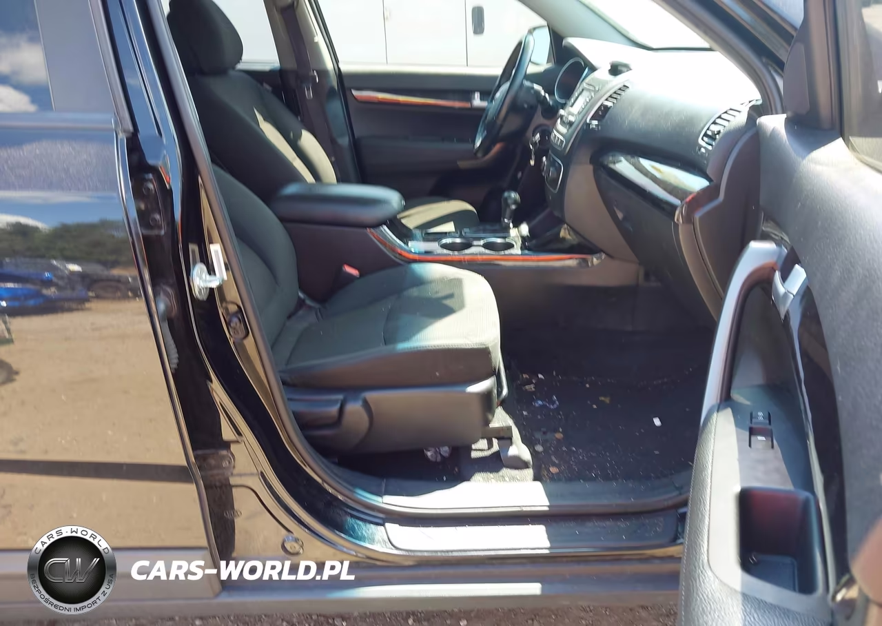 2015 Kia Sorento Lx VIN:5XYKTDA63FG569616 - 5