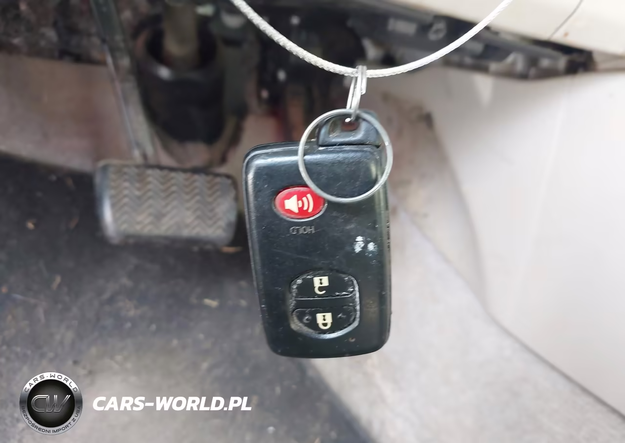 2011 Toyota Prius Three VIN:JTDKN3DU9B0262174 - 11