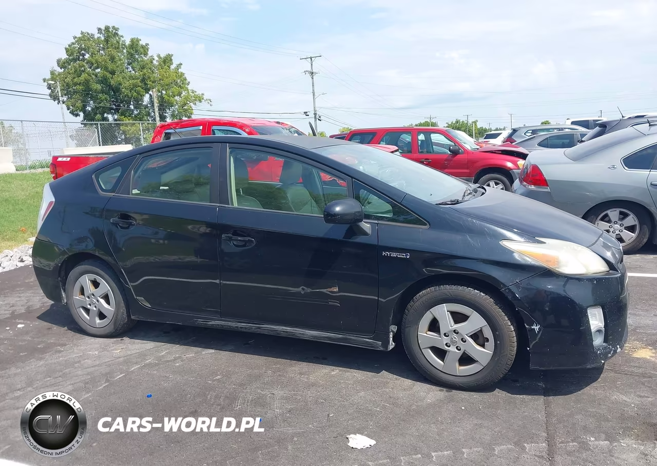 2011 Toyota Prius Three VIN:JTDKN3DU9B0262174 - 13