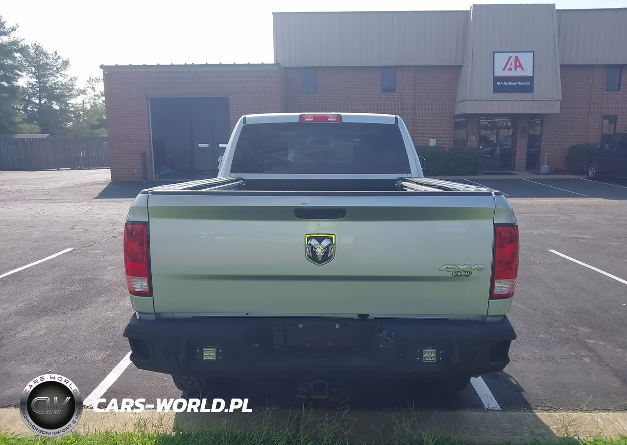 2018 Ram 3500 Tradesman 4X4 6'4 Box VIN:3C63R3CL5JG299077 - 17