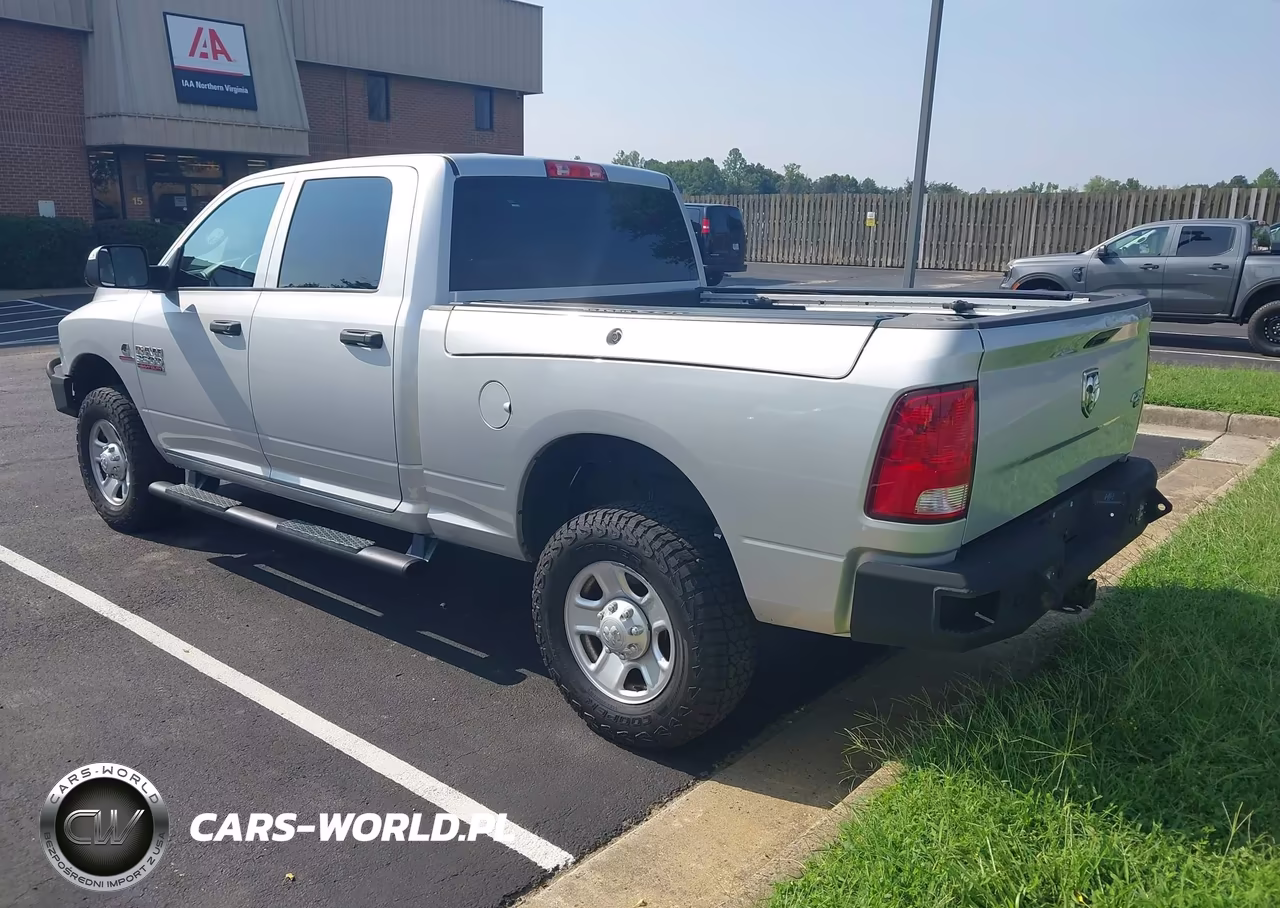 2018 Ram 3500 Tradesman 4X4 6'4 Box VIN:3C63R3CL5JG299077 - 3