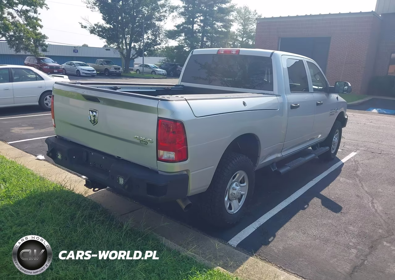 2018 Ram 3500 Tradesman 4X4 6'4 Box VIN:3C63R3CL5JG299077 - 4