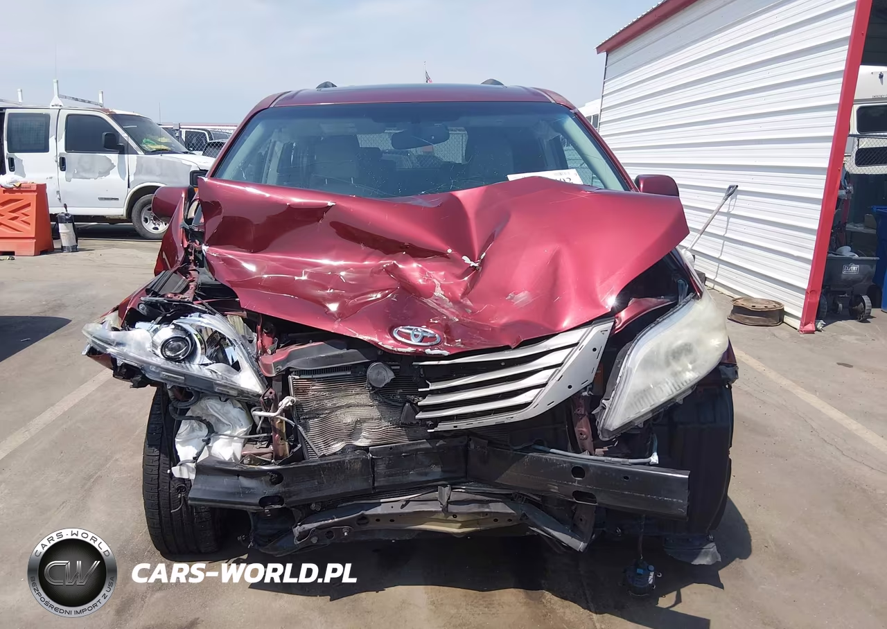 2012 Toyota Sienna Xle V6 8 Passenger VIN:5TDYK3DC6CS229397 - 13