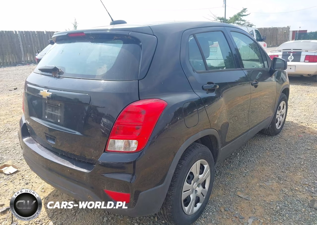 2017 Chevrolet Trax Ls VIN:3GNCJKSB9HL269107 - 4