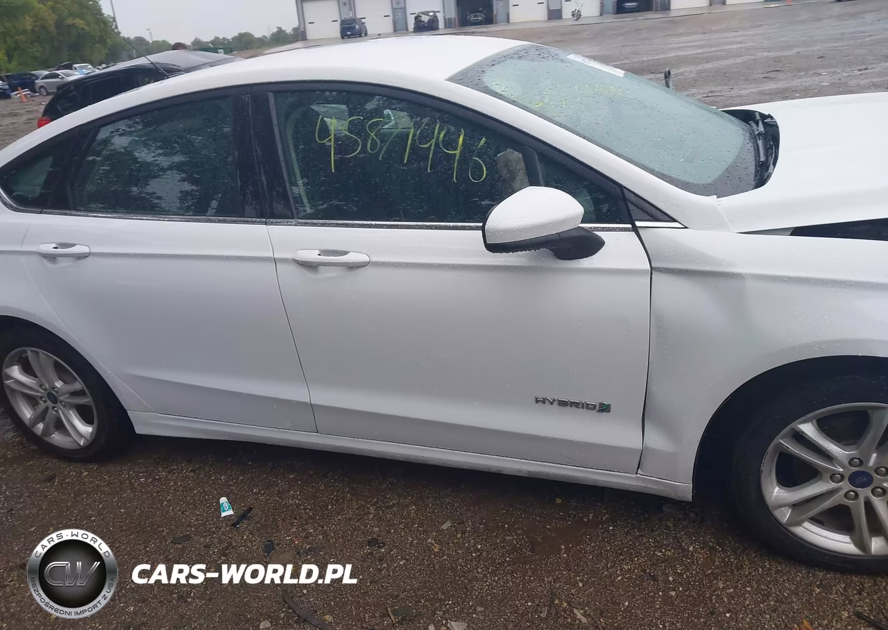 2018 Ford Fusion Hybrid Se VIN:3FA6P0LU3JR147490 - 13