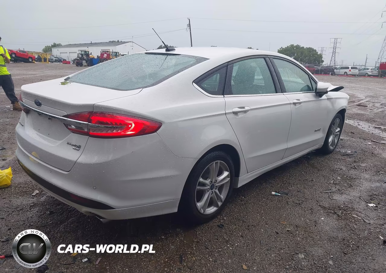 2018 Ford Fusion Hybrid Se VIN:3FA6P0LU3JR147490 - 4
