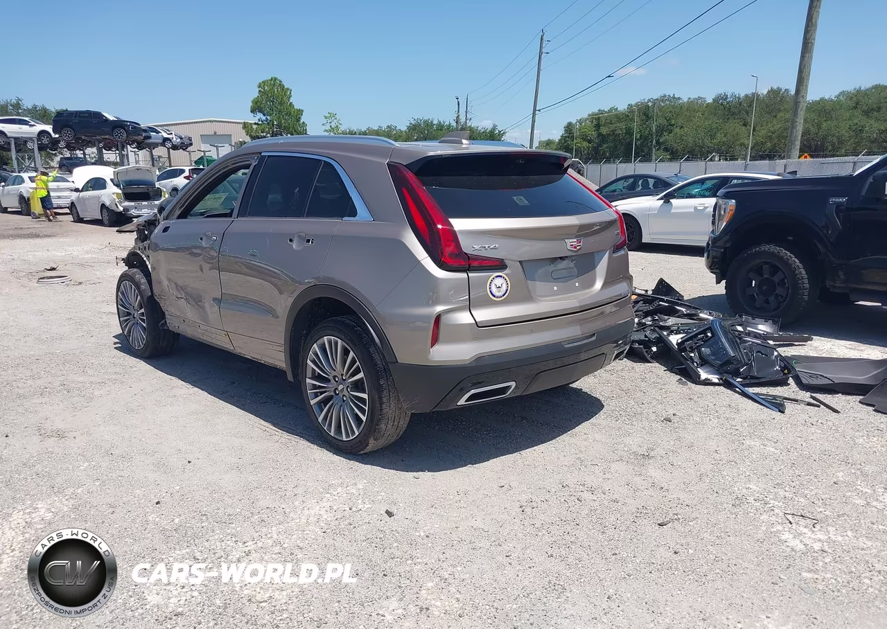 2025 Cadillac Xt4 Fwd Premium Luxury VIN:1GYFZCR40SF126876 - 3