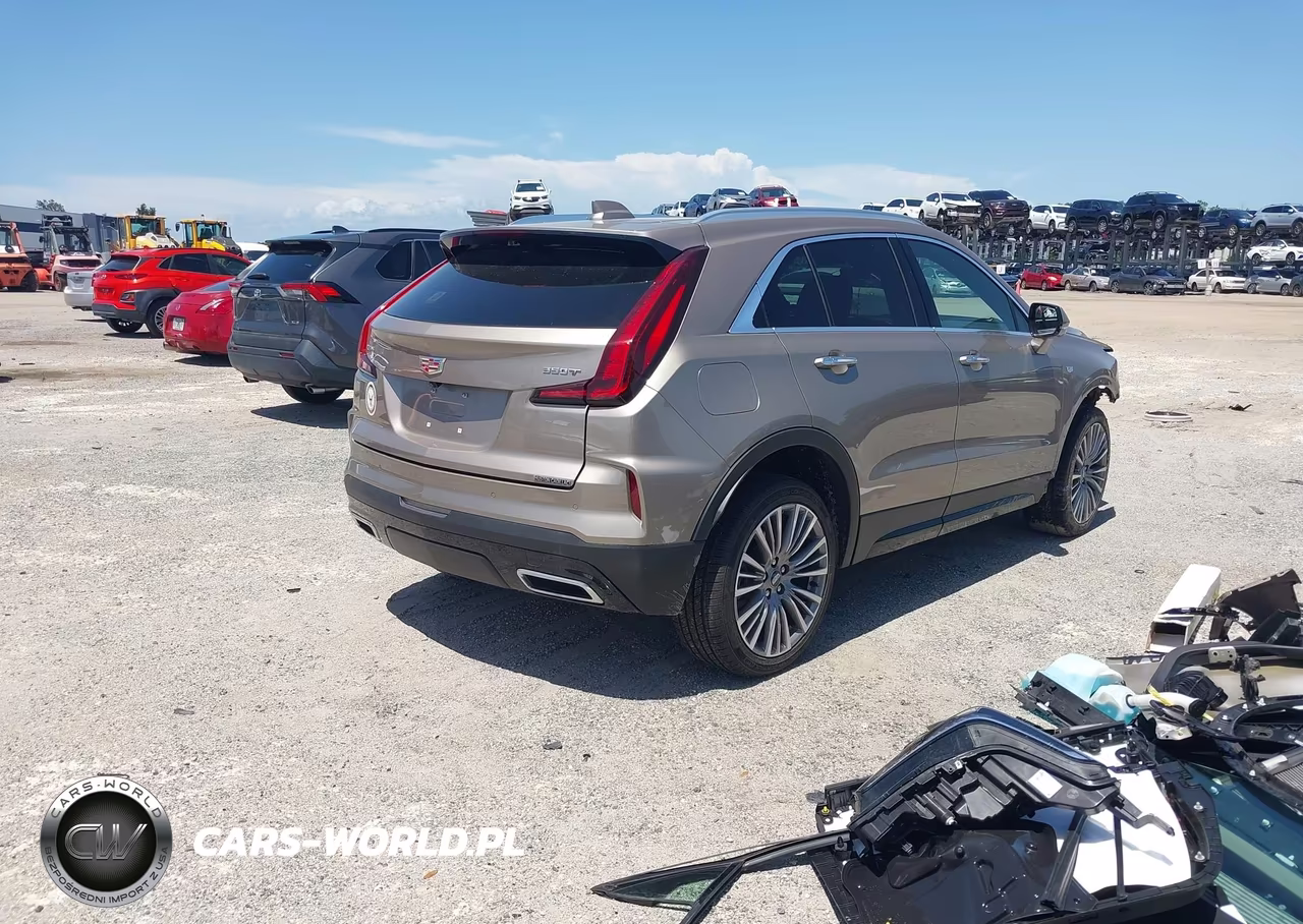 2025 Cadillac Xt4 Fwd Premium Luxury VIN:1GYFZCR40SF126876 - 4