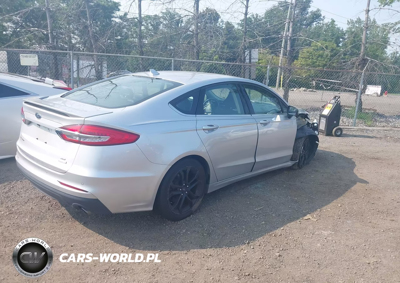 2019 Ford Fusion Se VIN:3FA6P0HD7KR102207 - 4
