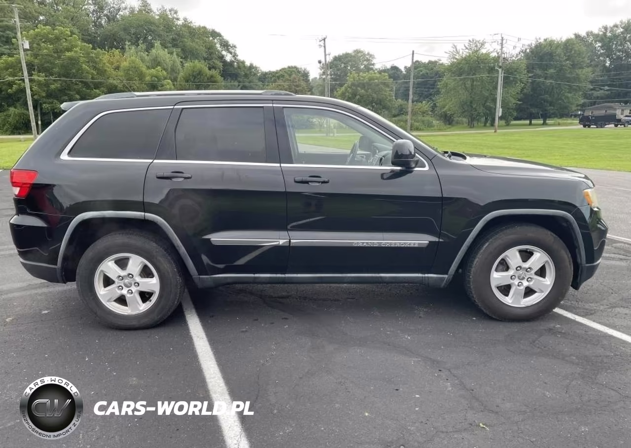 2011 Jeep Grand Cherokee Laredo VIN:1J4RR4GG2BC693933 - 11