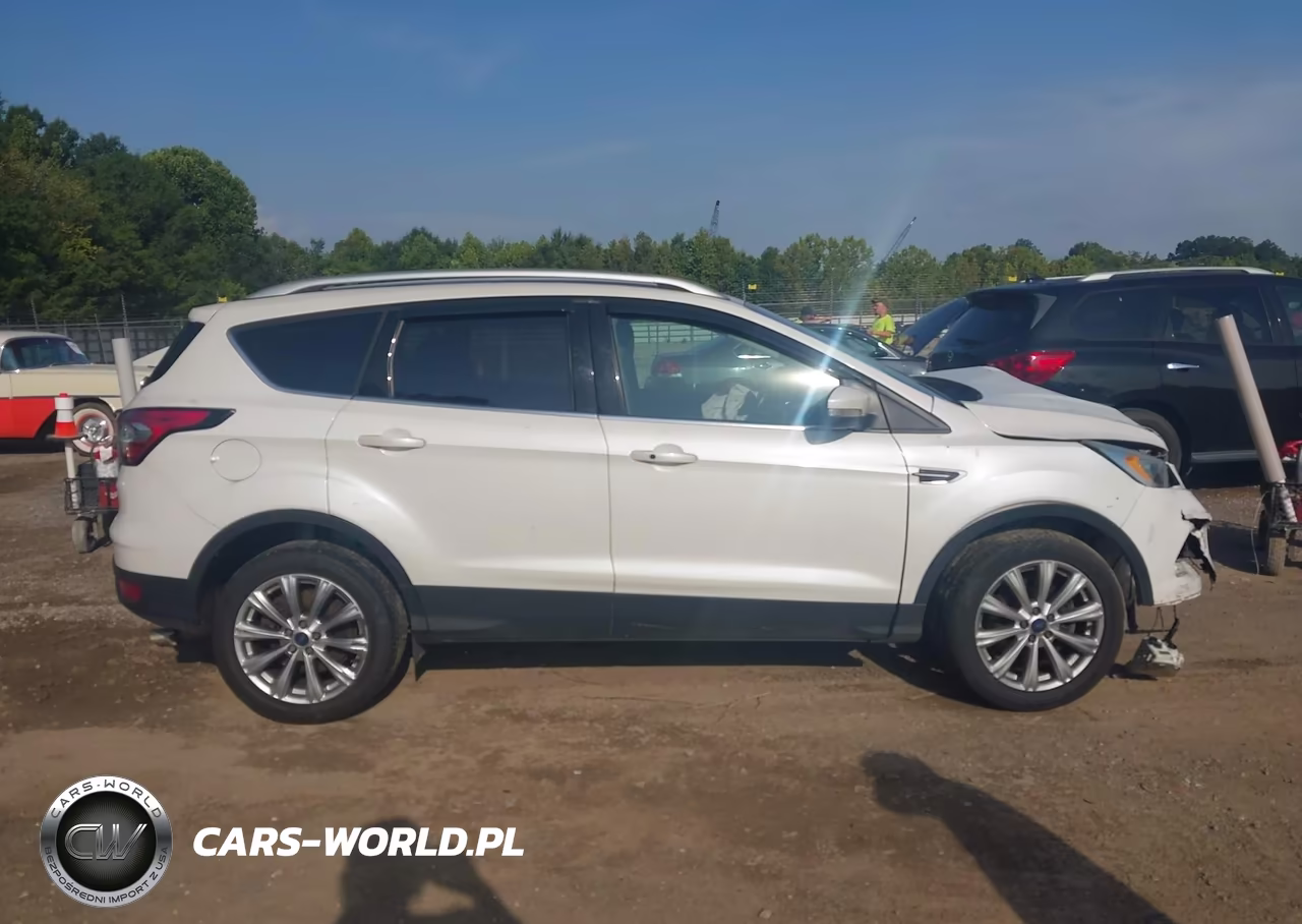 2017 Ford Escape Titanium VIN:1FMCU9J98HUB87636 - 14