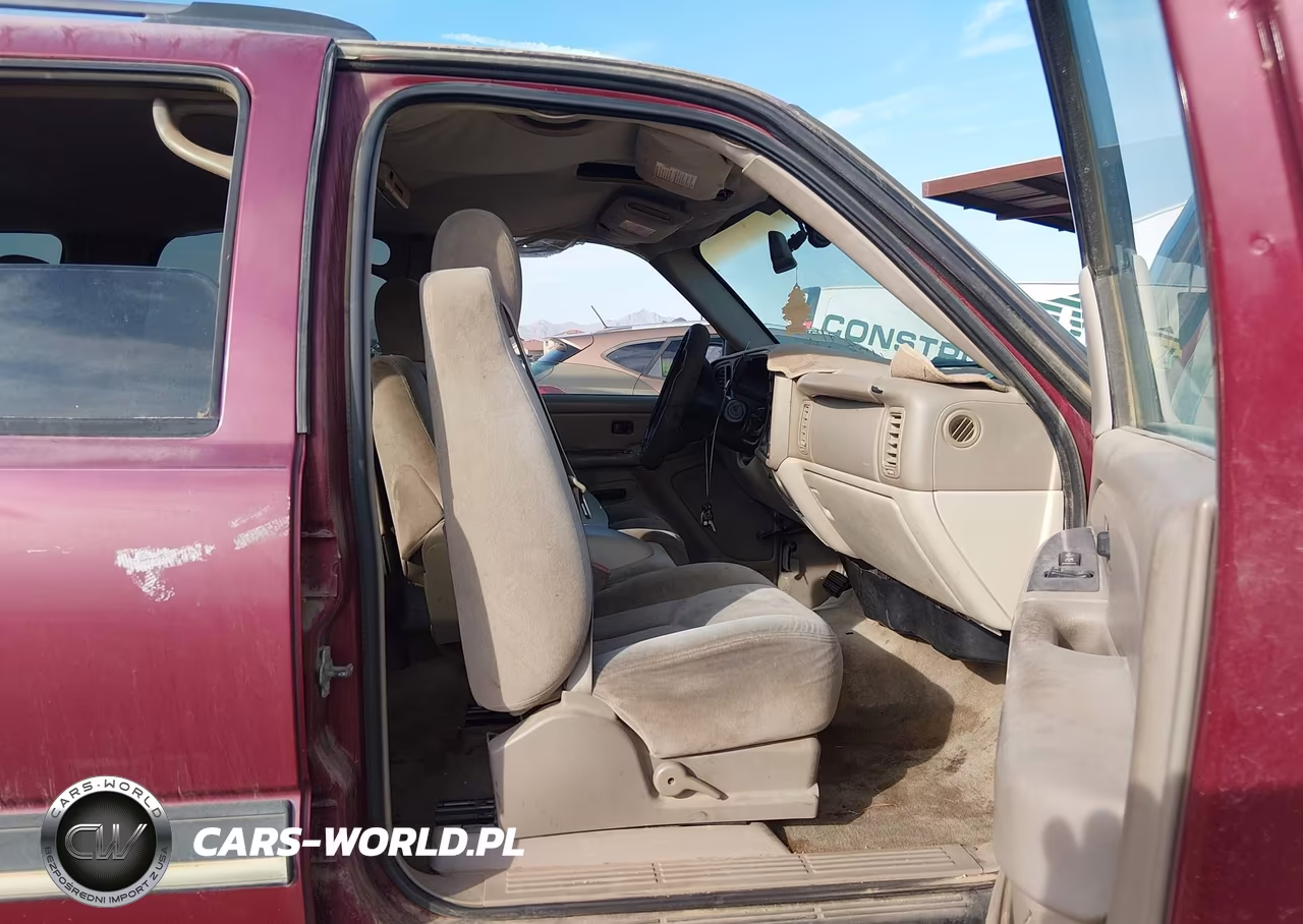2004 Chevrolet Tahoe Ls VIN:1GNEC13V14R240922 - 5