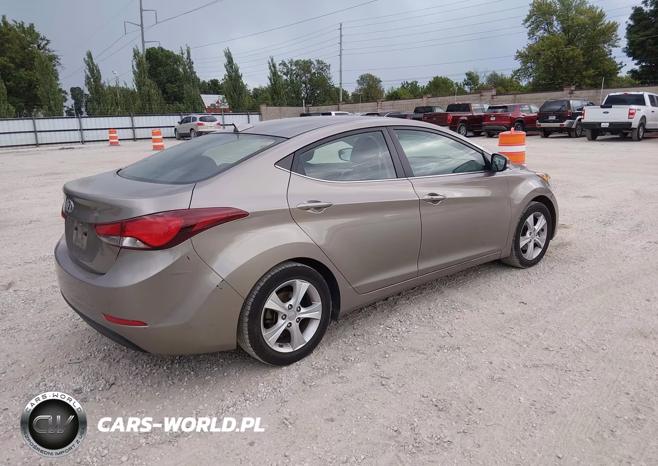 2016 Hyundai Elantra Value Edition VIN:5NPDH4AE7GH728410 - 4
