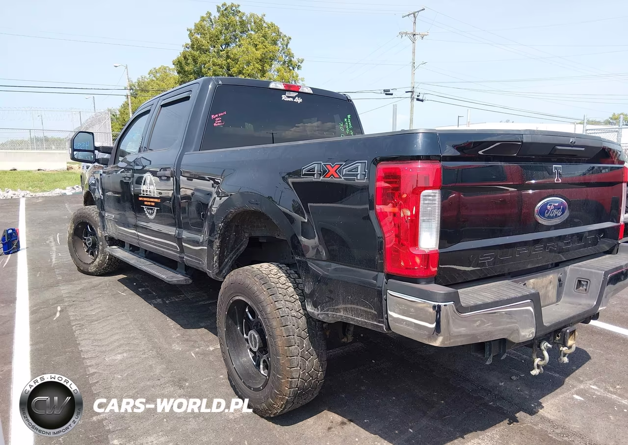 2019 Ford F-250 Xlt VIN:1FT7W2BT1KEF15613 - 3