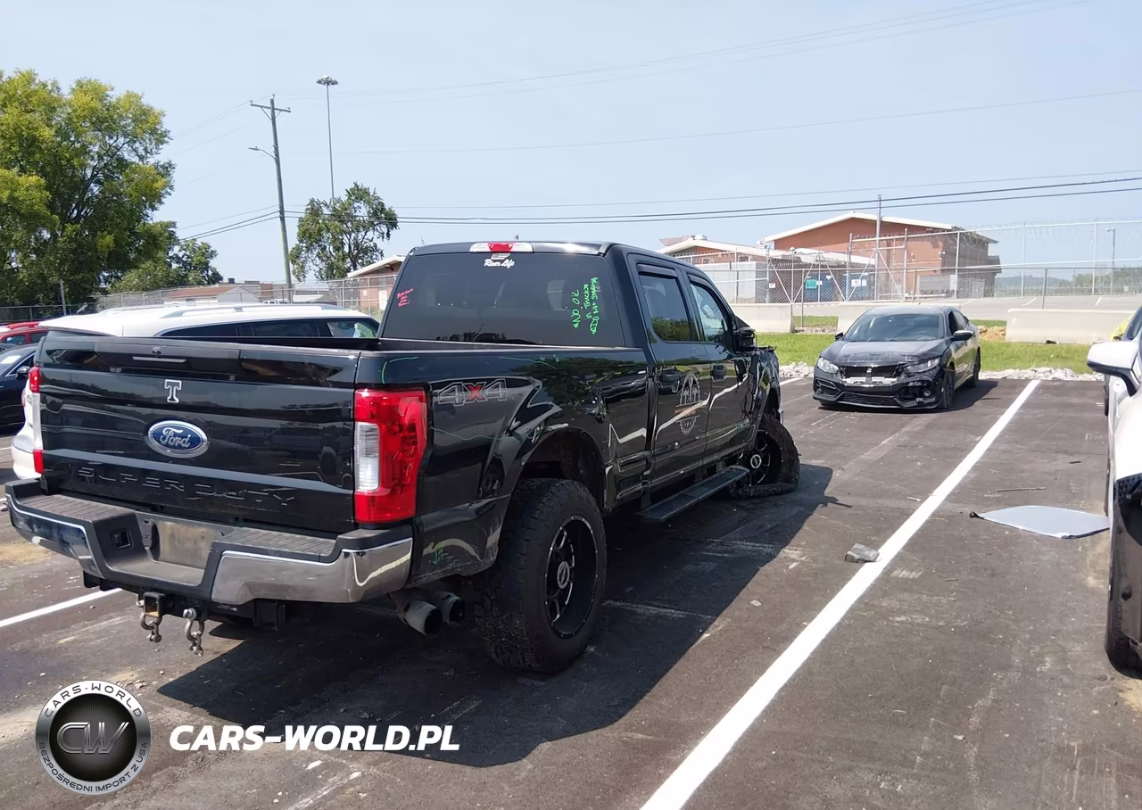 2019 Ford F-250 Xlt VIN:1FT7W2BT1KEF15613 - 4