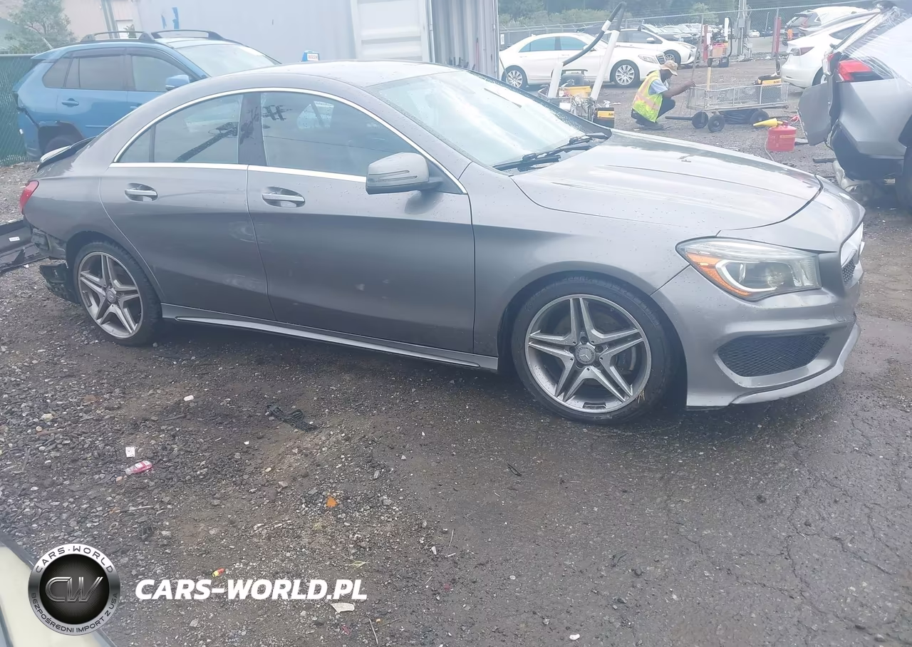 2015 Mercedes-Benz Cla 250 4Matic – zdjęcie 1 z 17