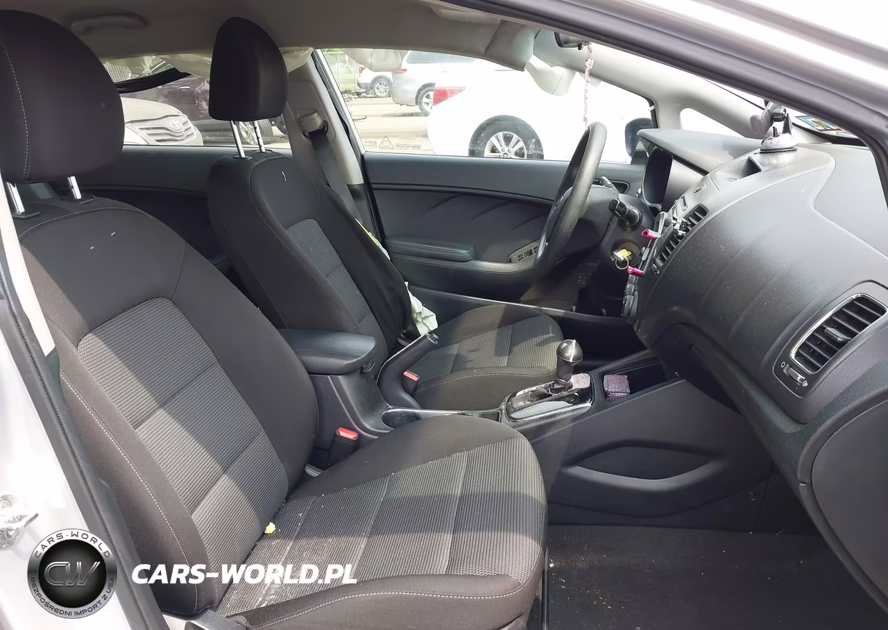 2018 Kia Forte Lx VIN:KNAFK5A82J5773415 - 5