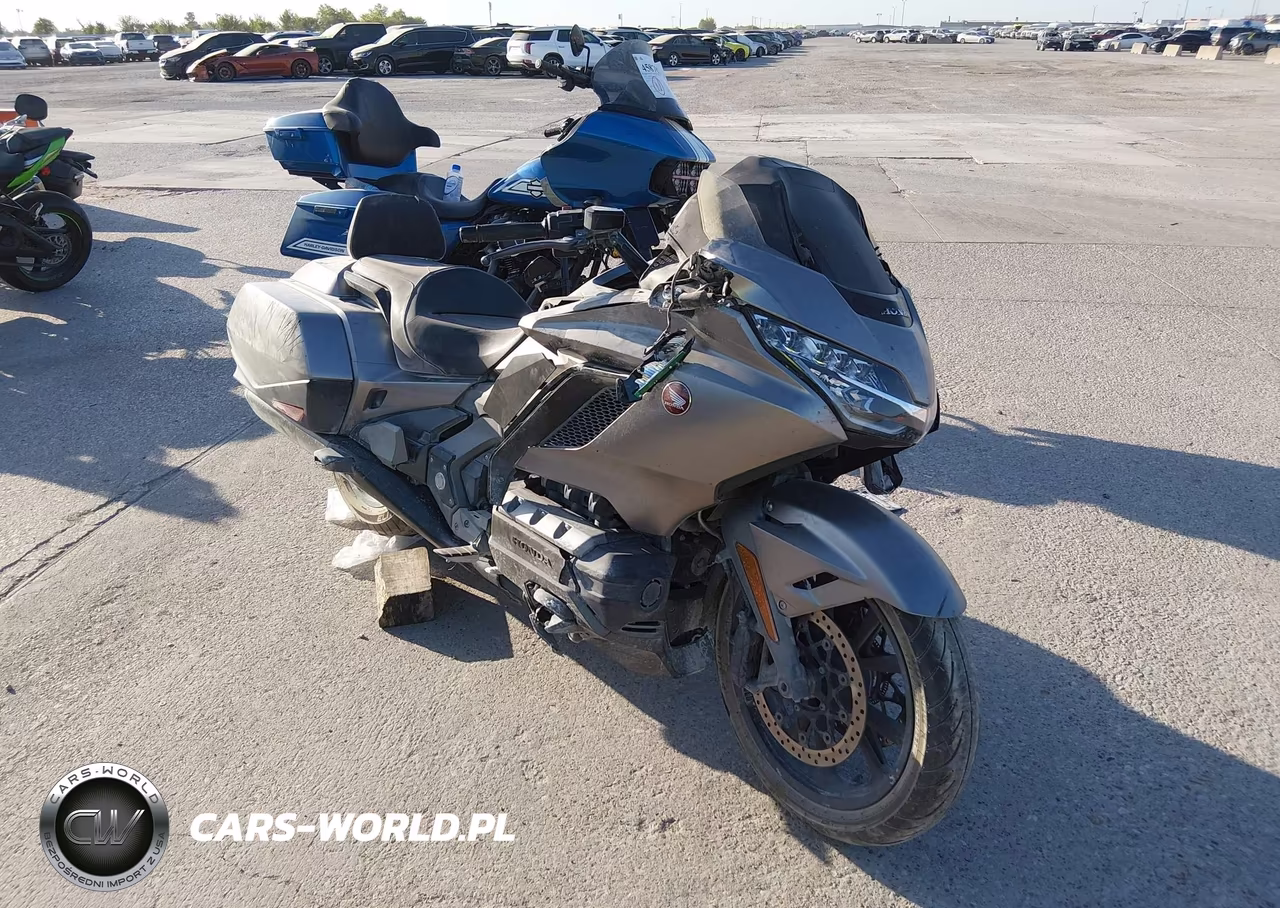 2018 Honda Gl1800 B VIN:JH2SC7912JK000230 - 1