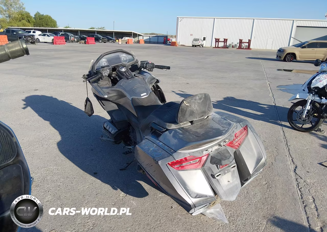 2018 Honda Gl1800 B VIN:JH2SC7912JK000230 - 3