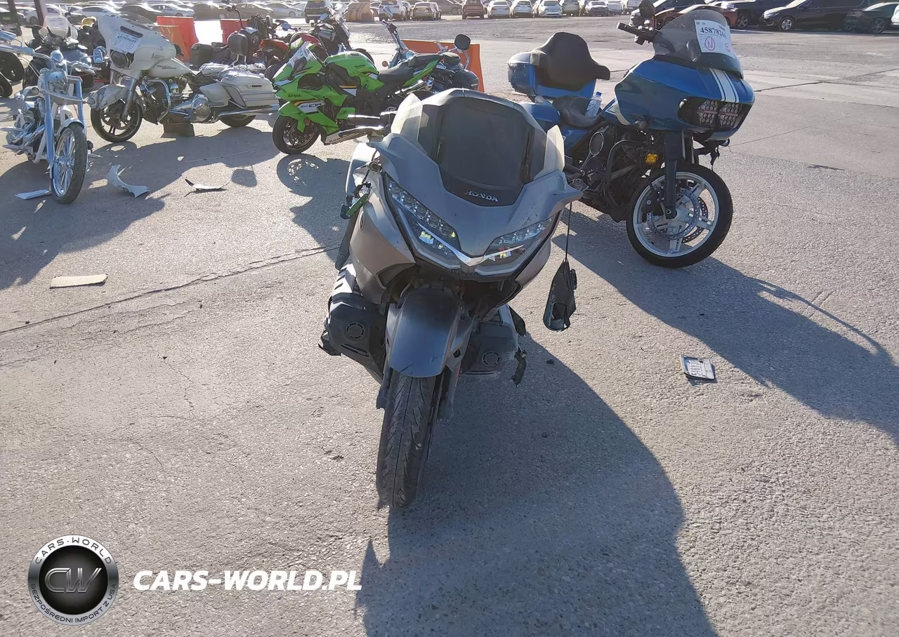 2018 Honda Gl1800 B VIN:JH2SC7912JK000230 - 5