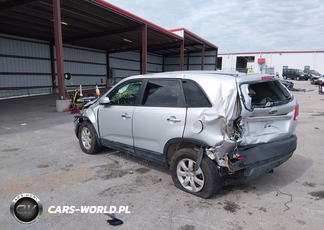 2013 Kia Sorento Lx VIN:5XYKTCA60DG341273 - 3