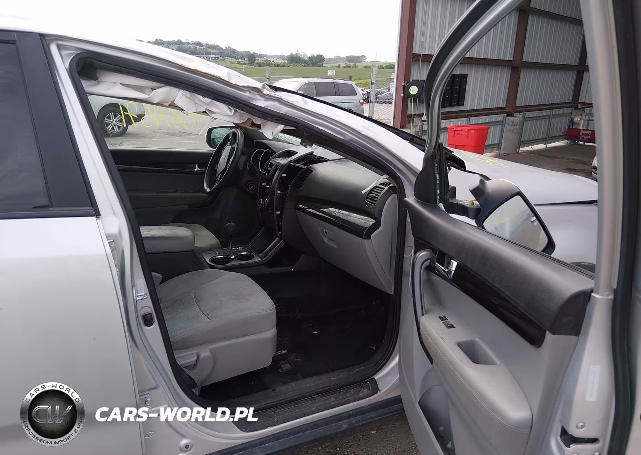 2013 Kia Sorento Lx VIN:5XYKTCA60DG341273 - 5
