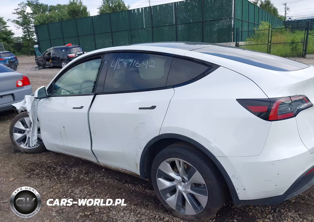 2022 Tesla Model Y Long Range Dual Motor All-Wheel Drive VIN:7SAYGDEE6NF375994 - 14