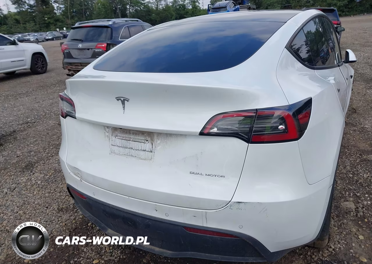 2022 Tesla Model Y Long Range Dual Motor All-Wheel Drive VIN:7SAYGDEE6NF375994 - 16