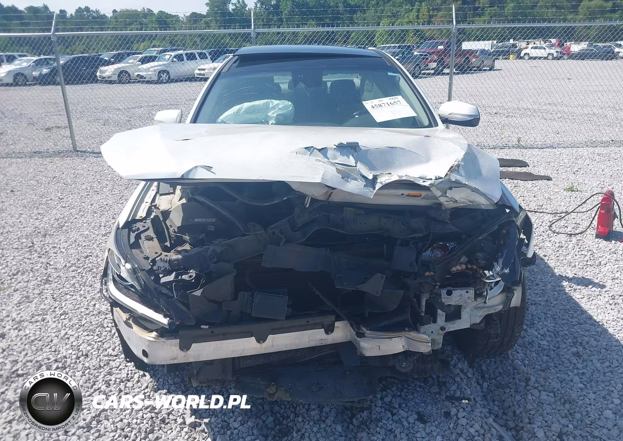 2016 Hyundai Genesis 3.8 VIN:KMHGN4JE1GU121698 - 12