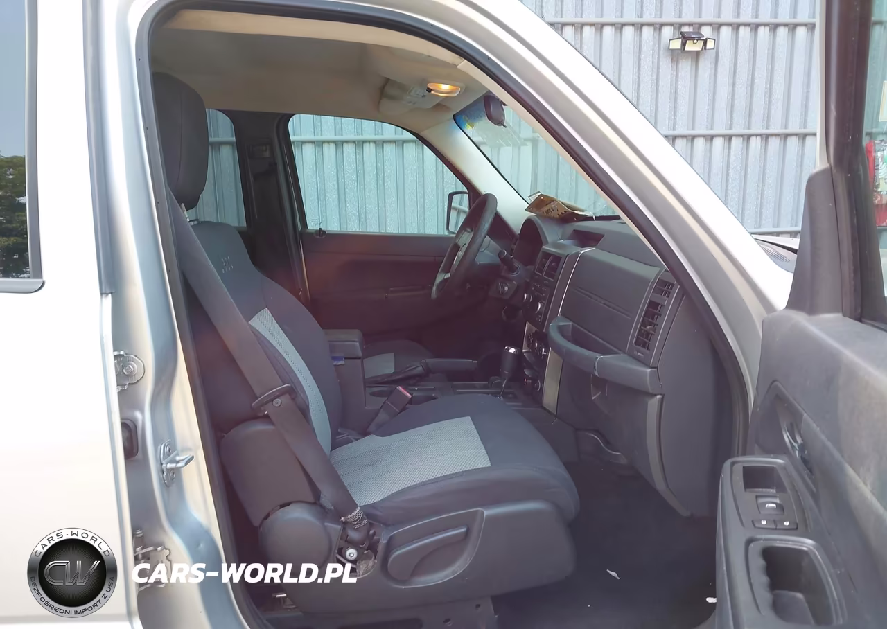 2009 Jeep Liberty Sport VIN:1J8GN28K89W545335 - 5
