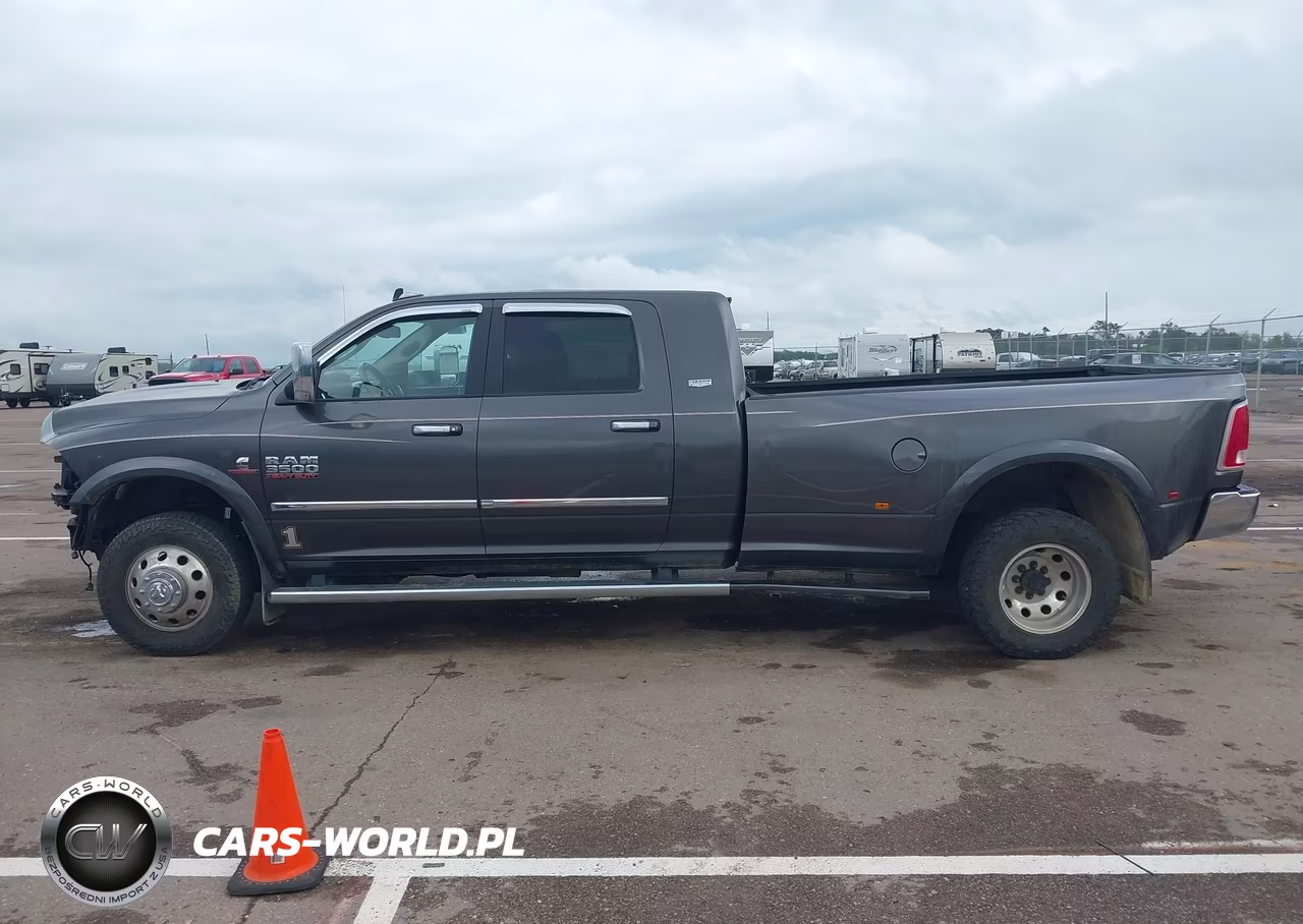 2018 Ram 3500 Laramie 4X4 6'4 Box VIN:3C63RRML7JG199791 - 14