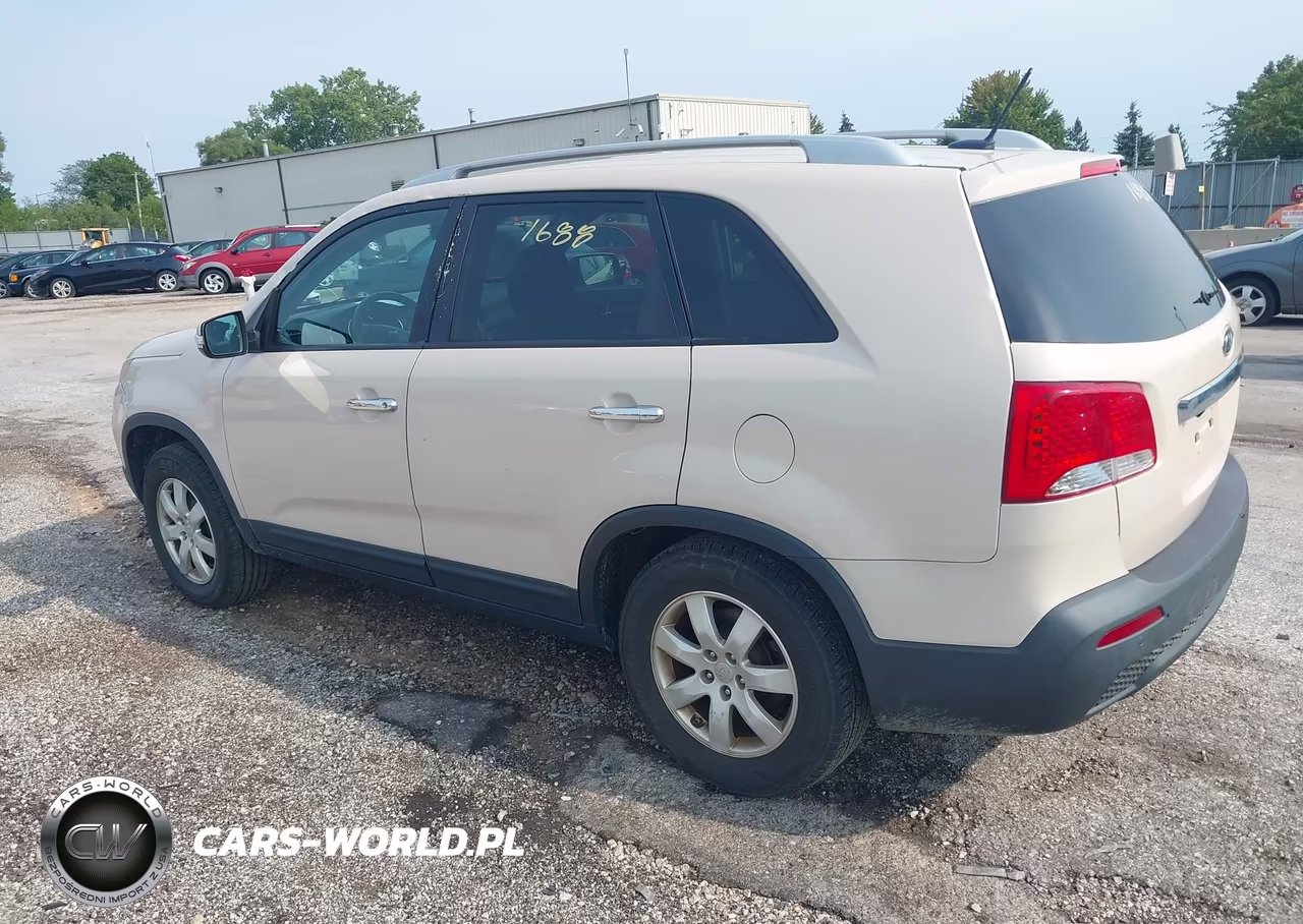 2012 Kia Sorento Lx VIN:5XYKT4A60CG206010 - 3
