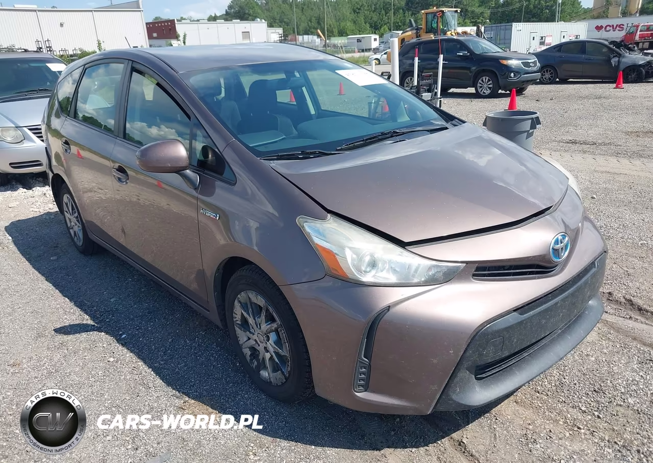 2015 Toyota Prius V Two – zdjęcie 1 z 16