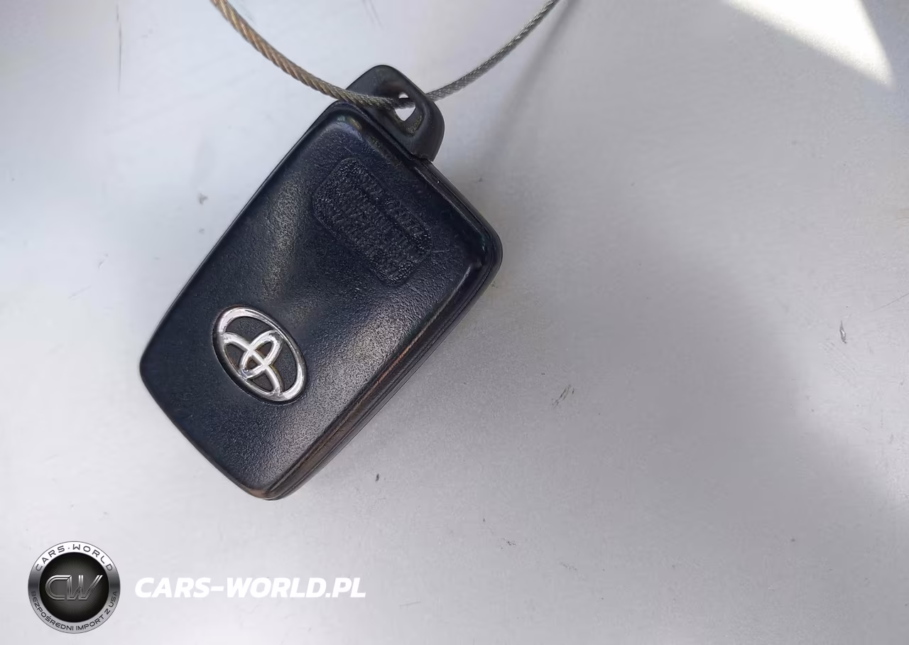 2015 Toyota Prius V Two VIN:JTDZN3EU9FJ024399 - 11