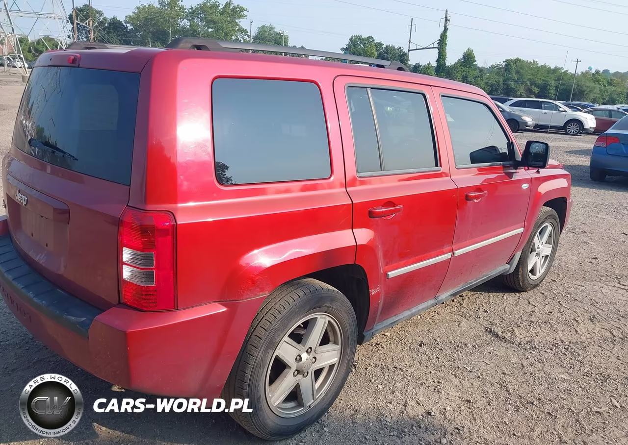 2010 Jeep Patriot Sport VIN:1J4NF1GB3AD675315 - 4