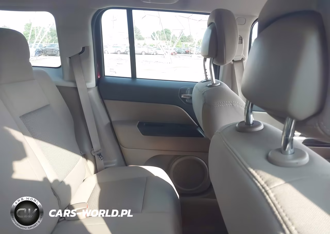 2010 Jeep Patriot Sport VIN:1J4NF1GB3AD675315 - 8