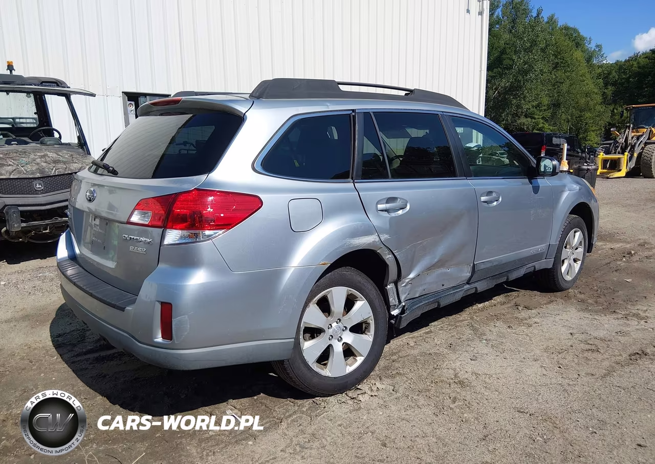 2012 Subaru Outback 2.5I Premium VIN:4S4BRBCC0C3265337 - 4