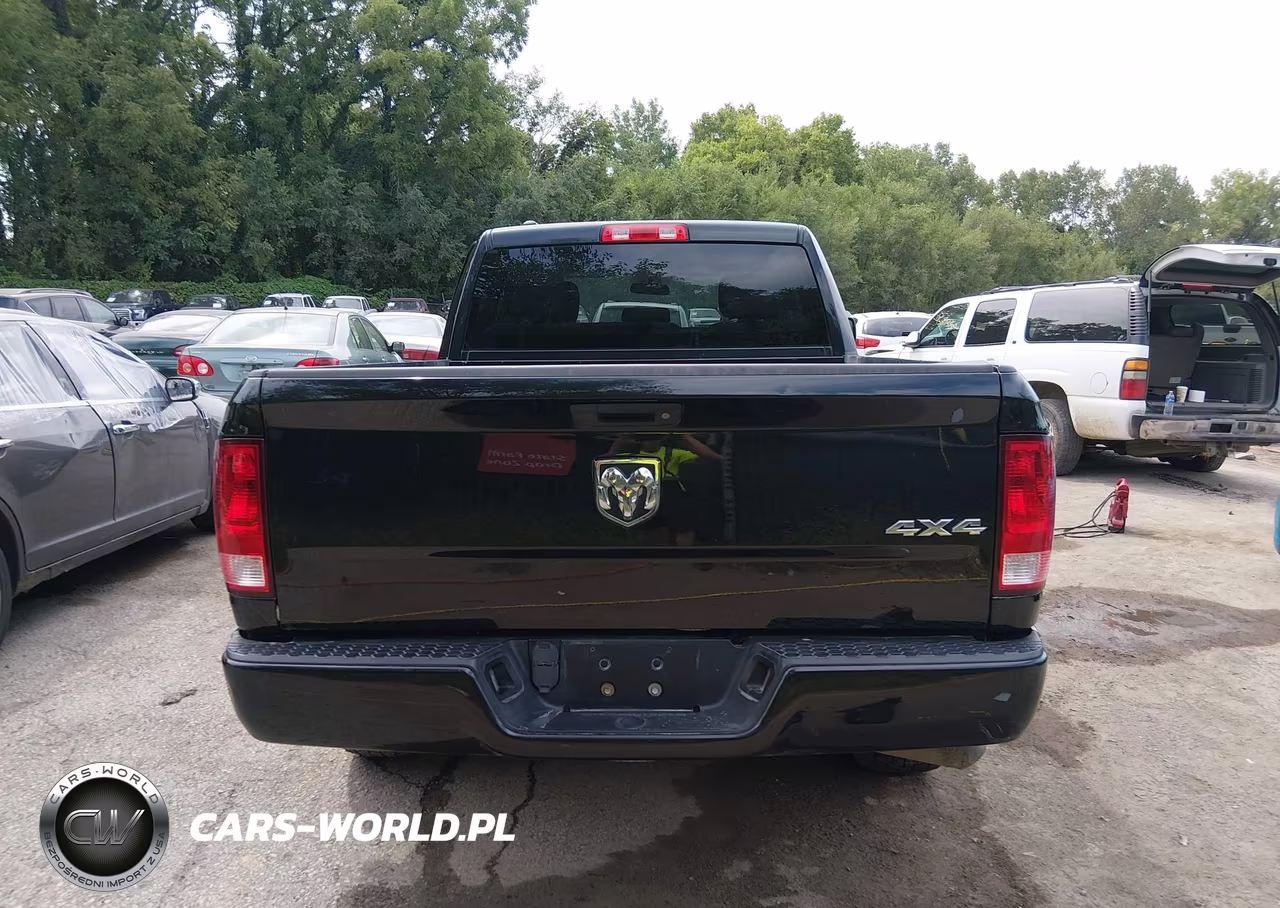 2017 Ram 1500 Express 4X4 6'4 Box VIN:1C6RR7FG3HS727022 - 17