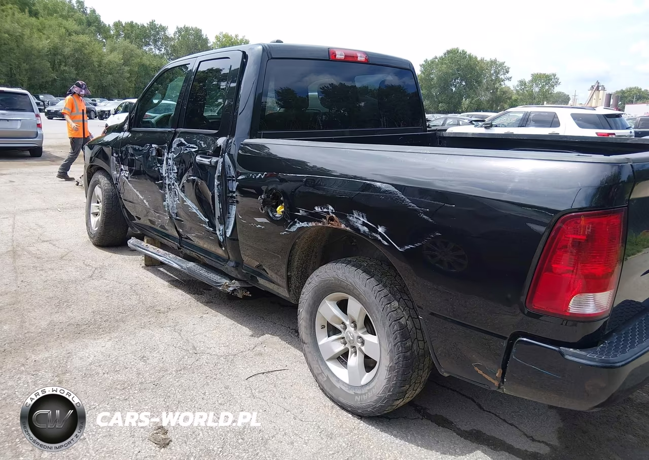 2017 Ram 1500 Express 4X4 6'4 Box VIN:1C6RR7FG3HS727022 - 19