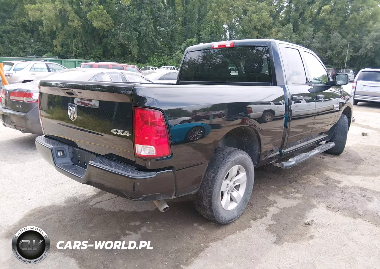 2017 Ram 1500 Express 4X4 6'4 Box VIN:1C6RR7FG3HS727022 - 4