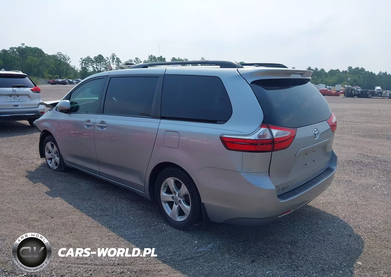 2017 Toyota Sienna Le 8 Passenger VIN:5TDKZ3DCXHS820180 - 3