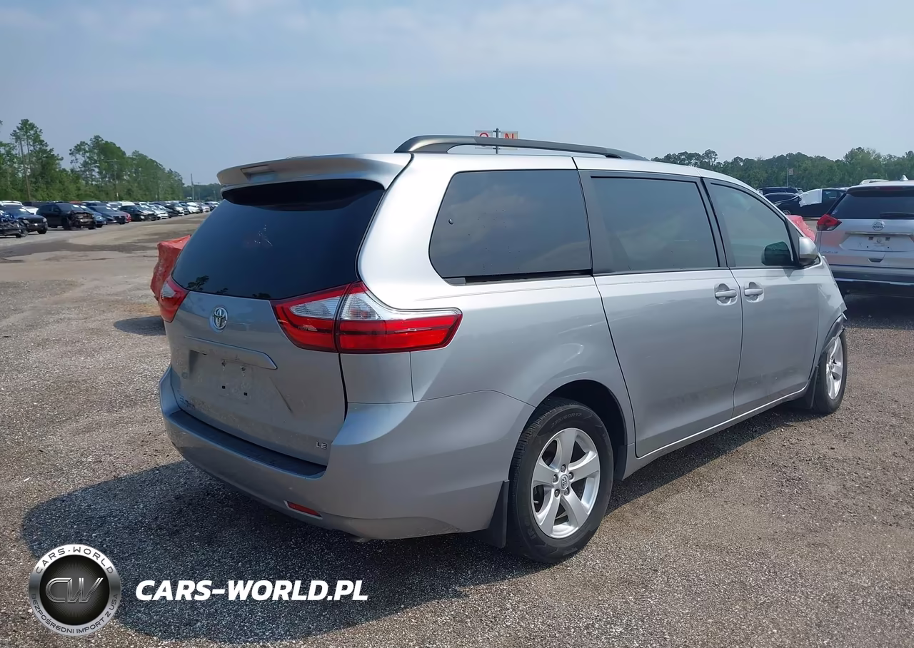 2017 Toyota Sienna Le 8 Passenger VIN:5TDKZ3DCXHS820180 - 4
