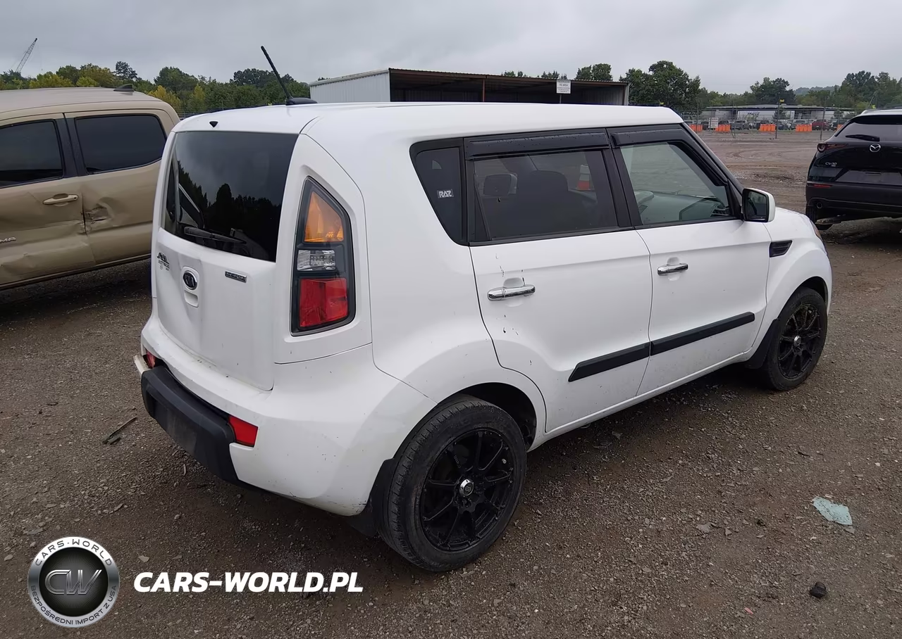 2011 Kia Soul + VIN:KNDJT2A22B7709448 - 4