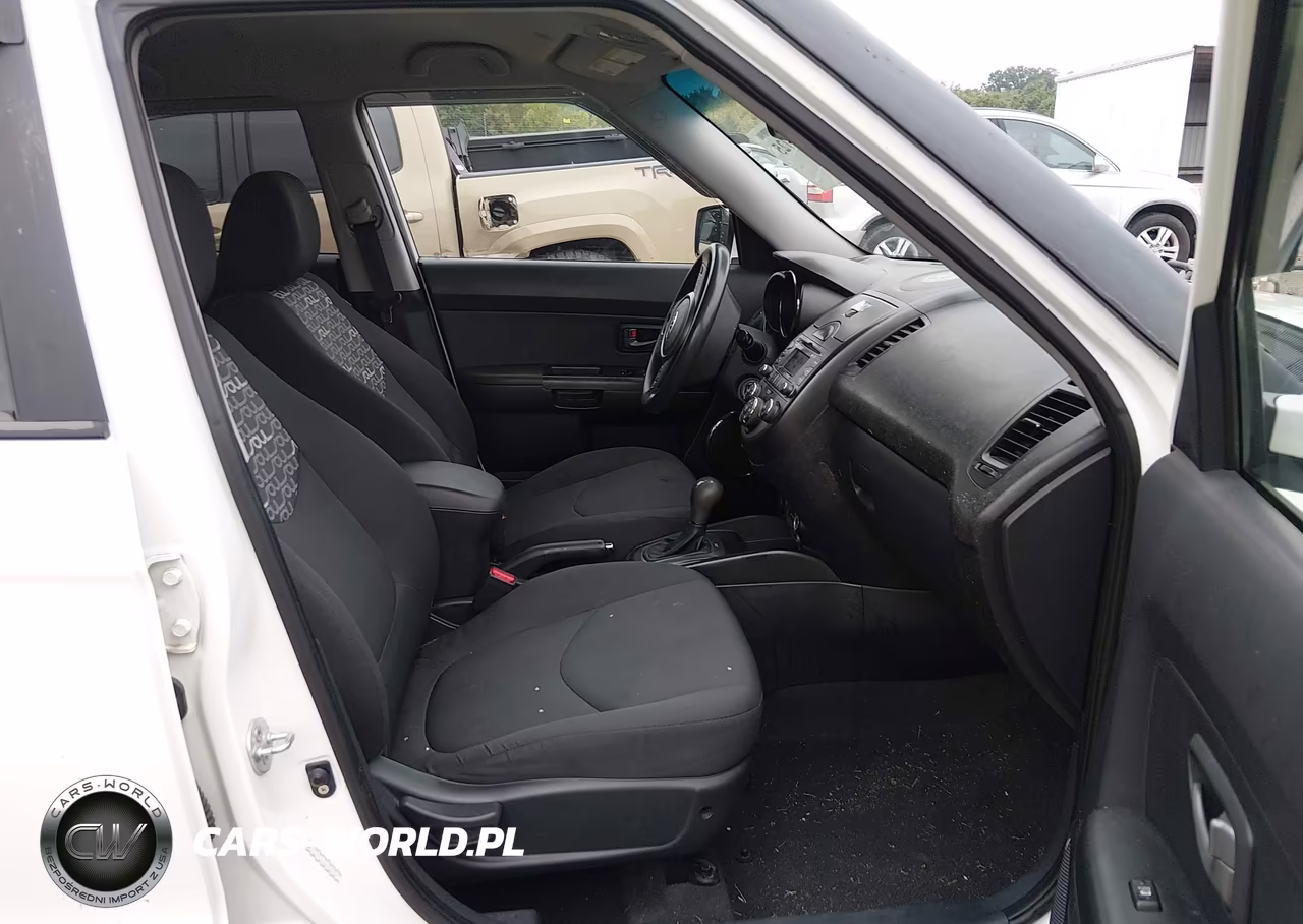 2011 Kia Soul + VIN:KNDJT2A22B7709448 - 5