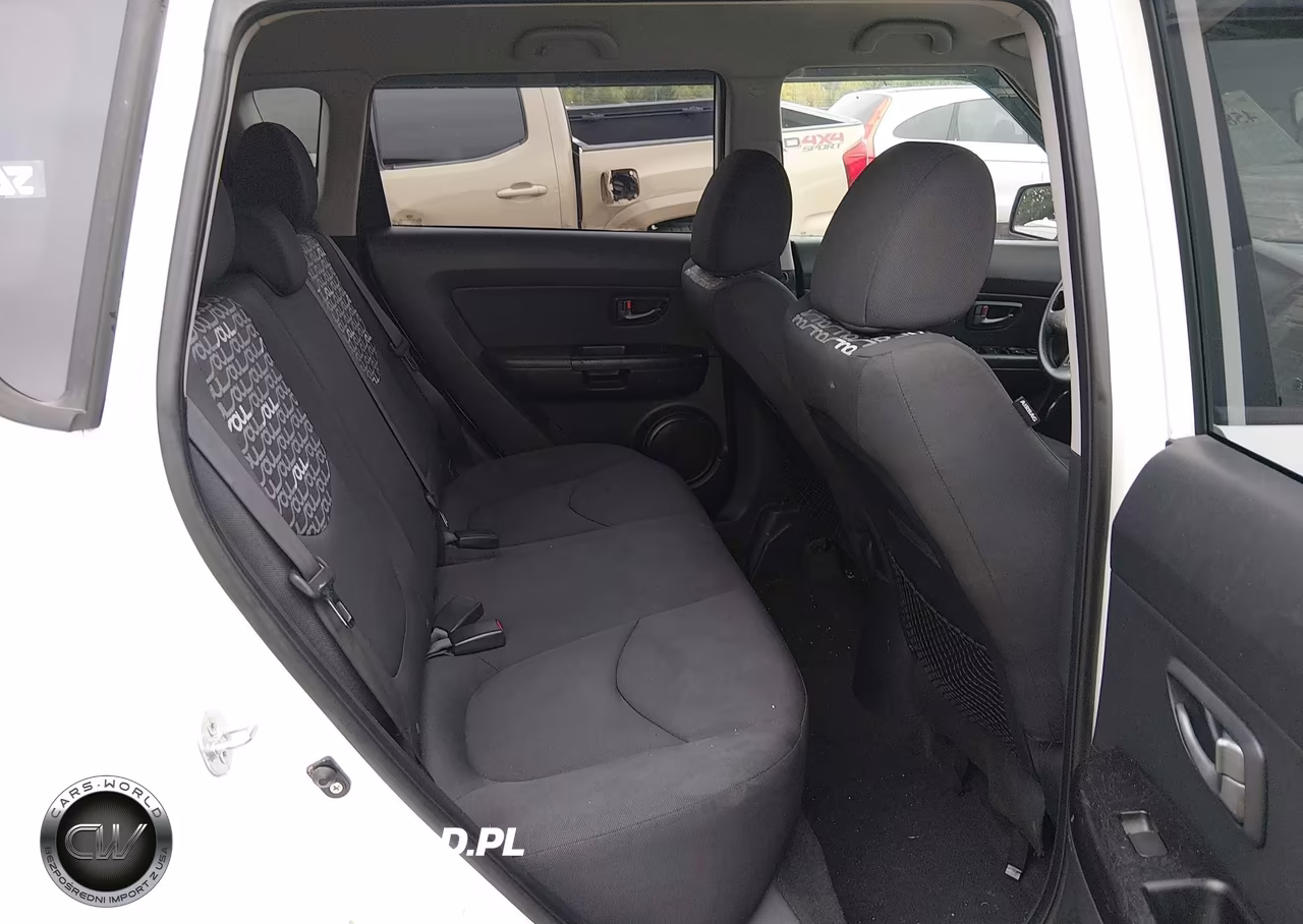2011 Kia Soul + VIN:KNDJT2A22B7709448 - 8