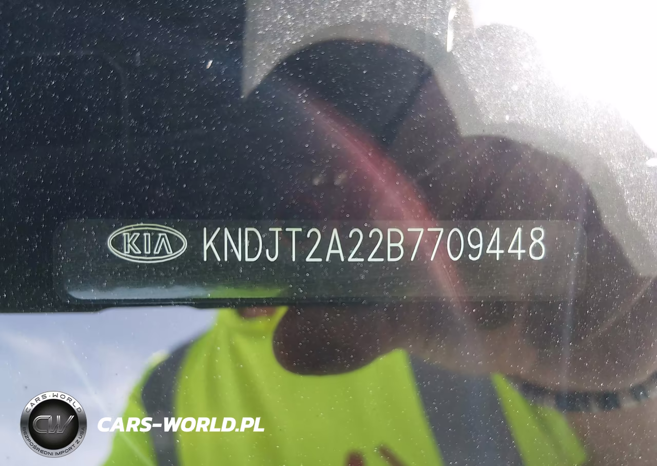 2011 Kia Soul + VIN:KNDJT2A22B7709448 - 9